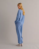 Mamu 100% cashmere joggers Luxury, in its purest form. Spun from 100% cashmere. Air-light yet cocooning, the fluid drape, seamless waistband and cuffed ankle. 