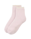 Mamu plush alpaca blend, these socks are feather-light, breathable, and super soft against your feet. 