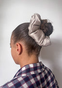 Mamu organic stretch silk oversized scrunchie in latte